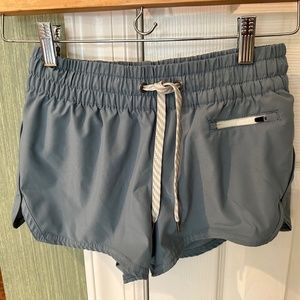 Vuori Clementine Shorts, excellent condition